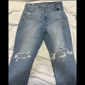 American eagle light blue mom jeans